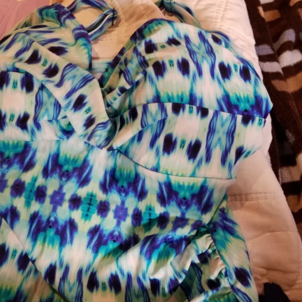 Blue/Green tankini good condition w/built in bra